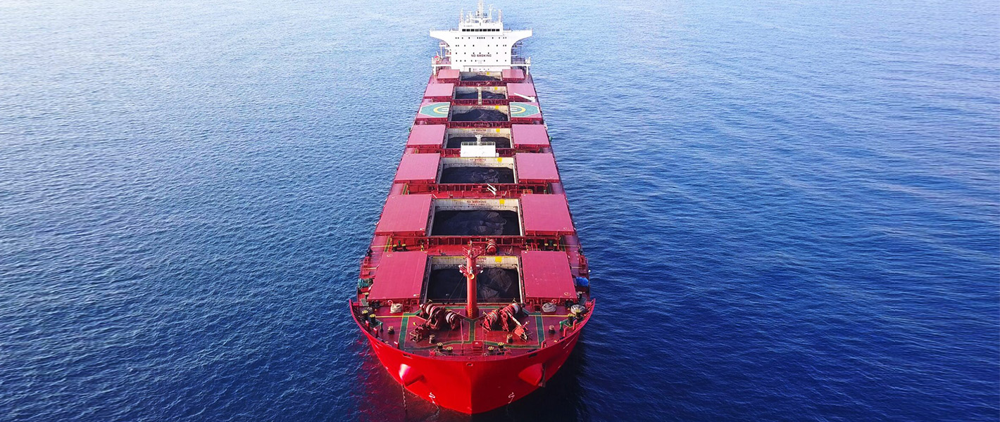 Technologien und Maßnahmen zur Energieeinsparung und Emissionsreduzierung für Massengutfrachter