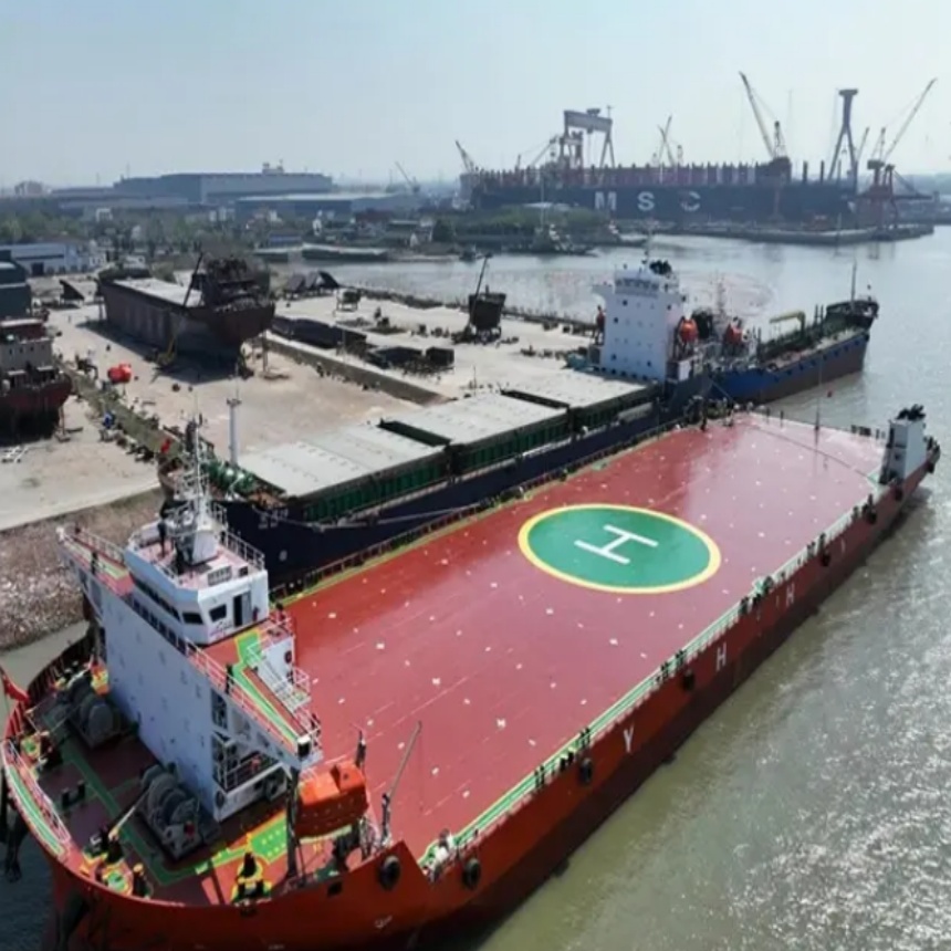 Warum sind LCT-Lastkähne ideal für den Schwerguttransport in seichten Gewässern?