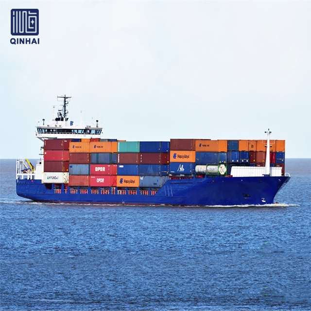 10.000 Tonnen Frachtcontainerschiff mit Zurrgurten 